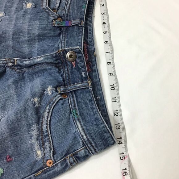 American Eagle Outfitters Distressed Raw Hem Short - Picture 3 of 9